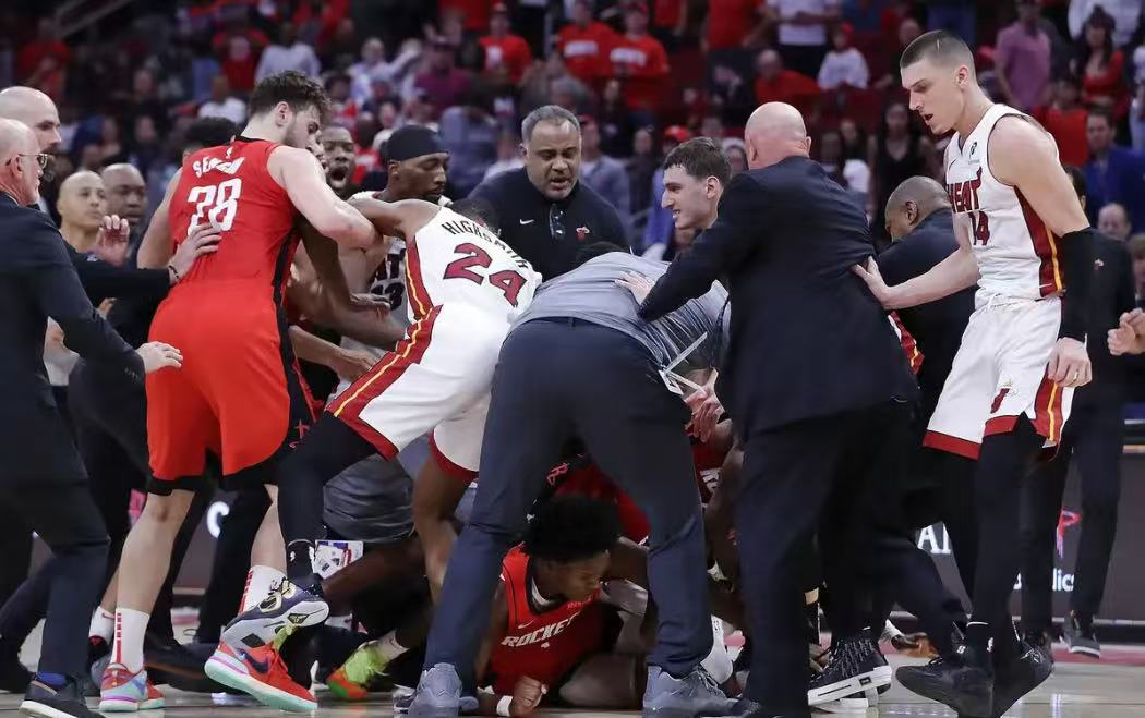 关于表现优异引爆全场！，穆古鲁扎意外战胜热火全场沸腾不已的信息